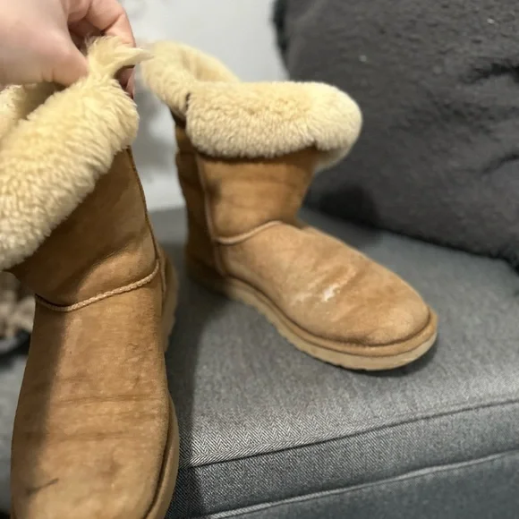 Uggs - Picture 7 of 7